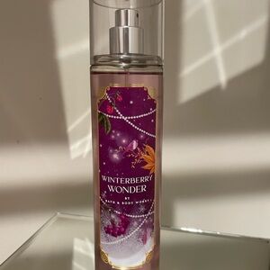 Bath & Body Works Winterberry Wonder fine fragrance mist